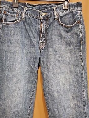 Lucky Brand Straight Leg Men's Jeans in Faded Blue Denim